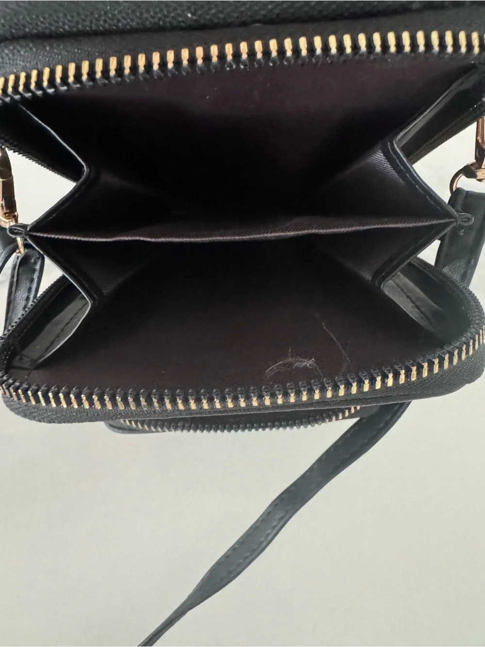 Elegant Black Crossbody Bag with Gold Accents - Minimalist Carry